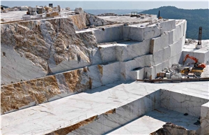 Calacatta Bettogli Marble Quarry