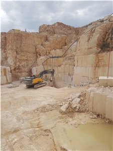 RAVNISHTE Vratza Limestone Quarry
