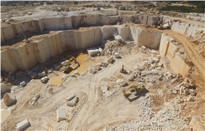 Moca Creme Fina Limestone Quarry