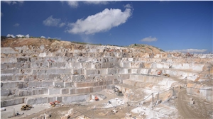 Amasya Classic Beige Marble Quarry