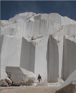 Lafei Beige Marble Quarry