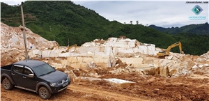 An Son Corporation - Yellow Nghe An Marble Quarry