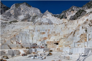 Bianco Venato Marble Quarry