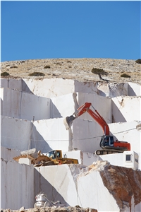 Mut Ermenek Petma Beige Marble Quarry