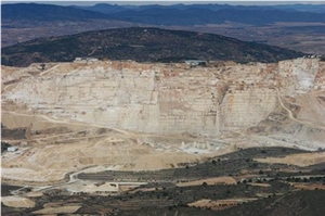 Creme Marfil Commercial Marble Quarry