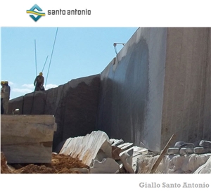 Giallo Santo Antonio Granite Quarry