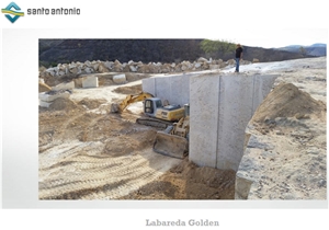 Labareda Golden Granite Quarry