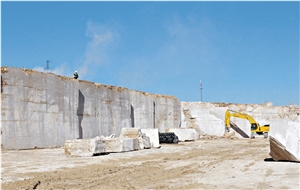 Karaman Travertine, Karaman Medium Travertine Quarry
