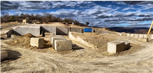 Labareda Golden Granite Quarry