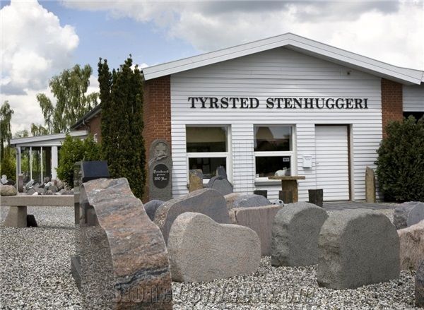 Laursen Tyrsted Stenhuggeri