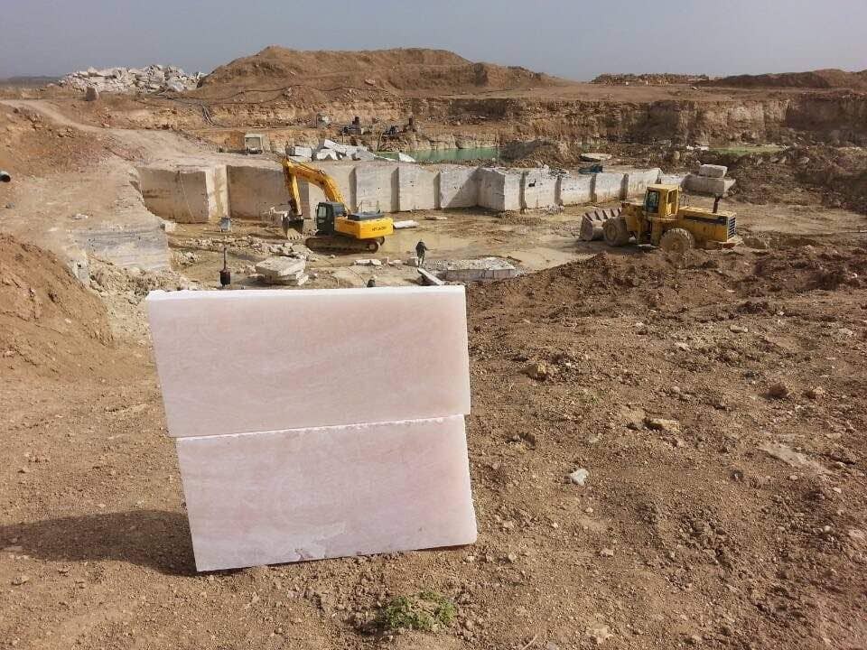Pink onyx quarry