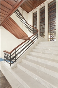 White Marble Arcobaleno Stone Stairs, Steps