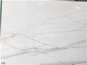United States Valley Gold Vein Marble Lincoln White Slab