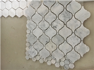 Chipped Marble Mosaic Design 2" Lantern Crema Marfil Tile