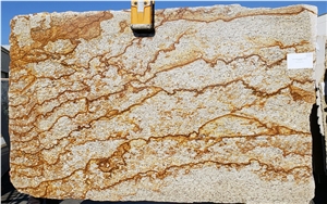 Verniz Tropical Granite Slabs