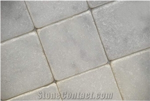 China Calacatta Estern White Marble Tumbled Marble Tile