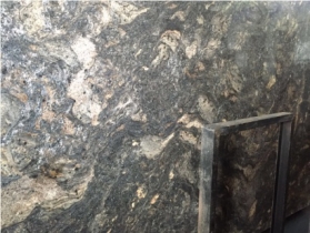 Golden Mountain Superior Quality Granite Slab