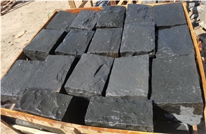 Zhangpu Black Basalt Bluestone Split Kerb Step