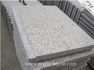 G682 Yellow Rustic Granite/ Bush Hammered/ Slabs & Tiles