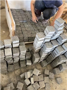 China Cheap And Hot Black Basalt Cobble Stone Cubes Paving