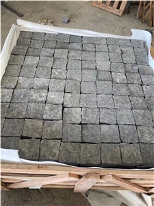 China Hot Beige Granite Cobble Stone  Split Cubes Pavement