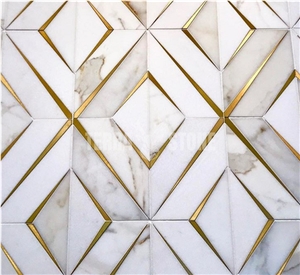 Waterjet Marble Mosaic Calacatta Gold Marble With Brass Tile