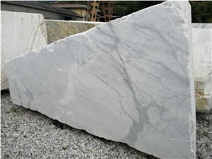 SHAPELESS Statuario Carrara Marble Blocks