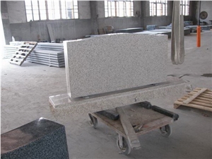 China Yellow Granite Slant Grave Cemetery Marker Supplier