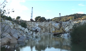 Pierre De Lussan, Tavel Ivory Limestone Quarry