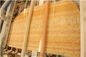 China Resin Yellow Onyx M 136 Polished Slabs For Living Room