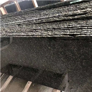 Polished Ubatuba Granite Slabs