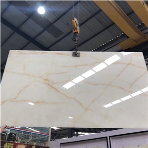 Modern Style Red Line White Onyx Slabs