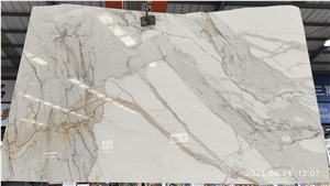 Classic Natural Calacatta Gold Marble Slab For Wall Cladding