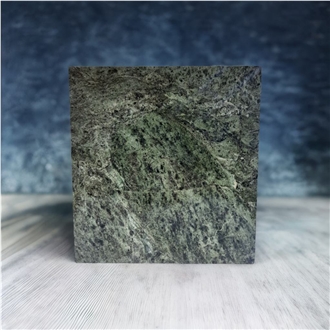 Green Granite Tiles, Slabs
