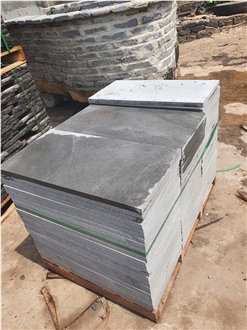 Paving/Flooring Grey Basalt Natural Stone From Vietnam
