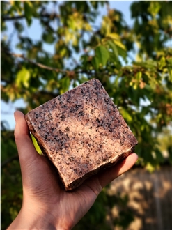 Ukrain Granite Red Pomegranate, Side Split, Top Flamed Cubes