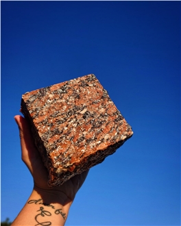 Ukrainian Granite Red Crystal, Sides Split, Top Flamed Cubes