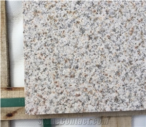 Yellow Rust Granite Tile Rusty Yellow Golden Beach G682