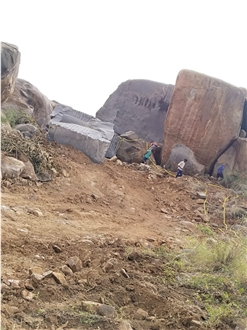 Asian Top Brown Granite Quarry