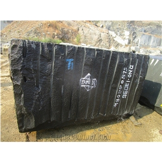 G20 Dark Bengal Black Granite Rough Blocks