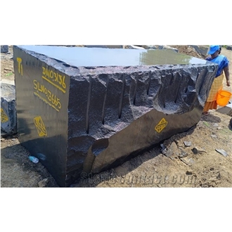 Kunnam Black Granite Blocks