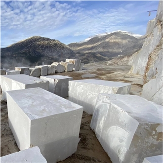 Calacatta Beige Marble Quarry