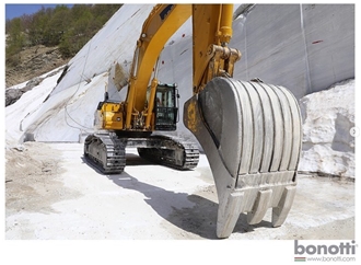 Bianco Altissimo Marble Quarry