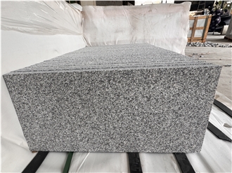 G688 Grey Granite Tiles Cut-To-Sized Flamed Surface