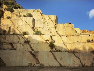 Cava Pietra Dorata Quarry