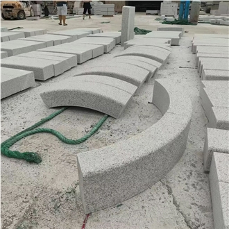 China Cheaper G303 Light Grey Granite Curved Kerbstone