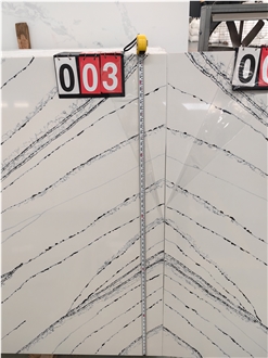 5093 Calacatta Sivec Quartz Slabs
