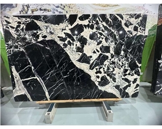 Natural Noir Grand Antique Marble Slabs