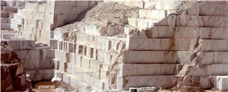 Crema Marfil Marble Quarry