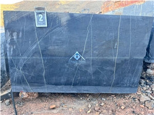 Black Maku Marble Blocks